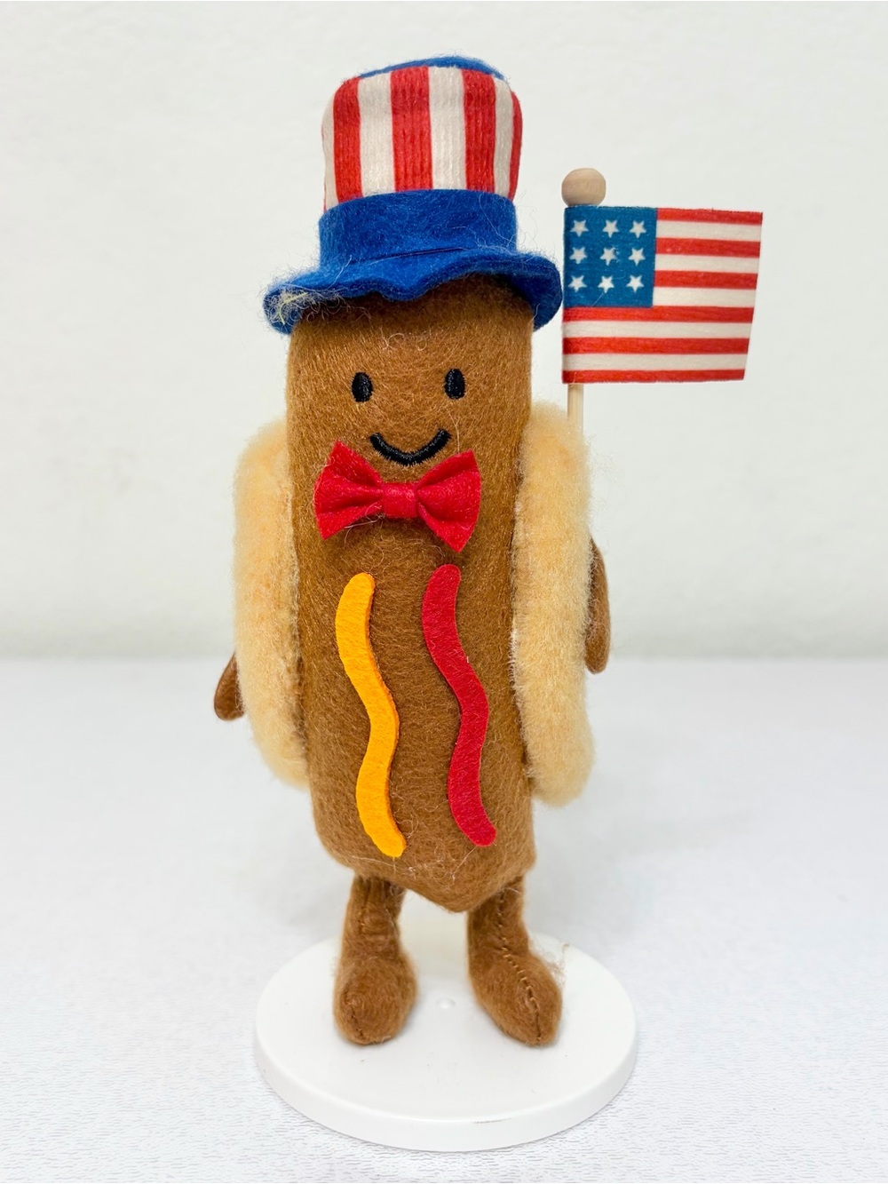 NEW Target Bullseyes Playground Patriotic 4th of July Hot Dog Decor